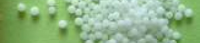 Natrium sulphuricum - Globuli (Foto: Yves CC-BY-SA-3.0)